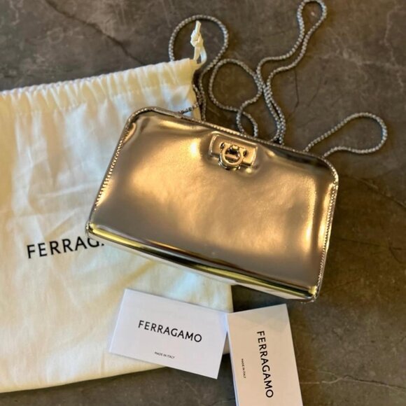 SALVATORE FERRAFAMO - Picture 1 of 4